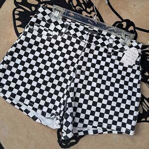 Blackheart Checkered Black and White Shorts! Nwot!